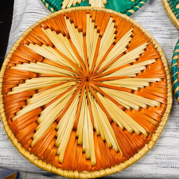 Set 4 Woven Straw Trivets Orange and Green Scandinavian Geometric Pattern NWOT - Picture 3 of 6